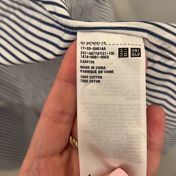 Uniqlo Dress Shirt - Picture 4 of 4